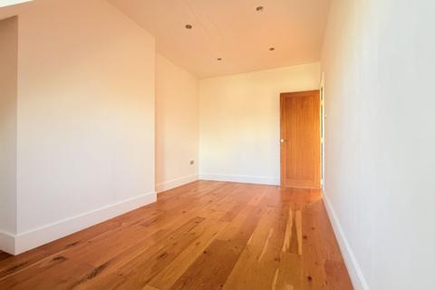 2 bedroom flat to rent, Chatsworth Road, Kilburn, NW2