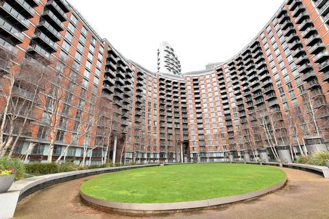 undefined, New Providence Wharf, London E14