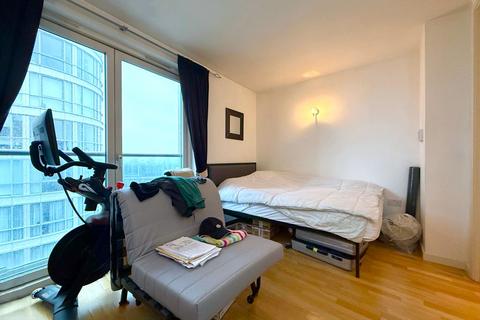 undefined, New Providence Wharf, London E14