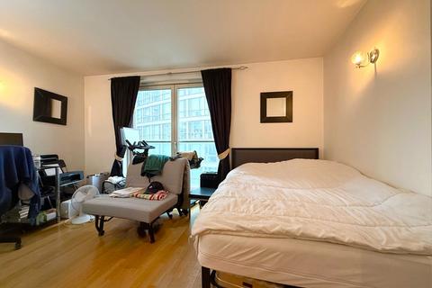 undefined, New Providence Wharf, London E14