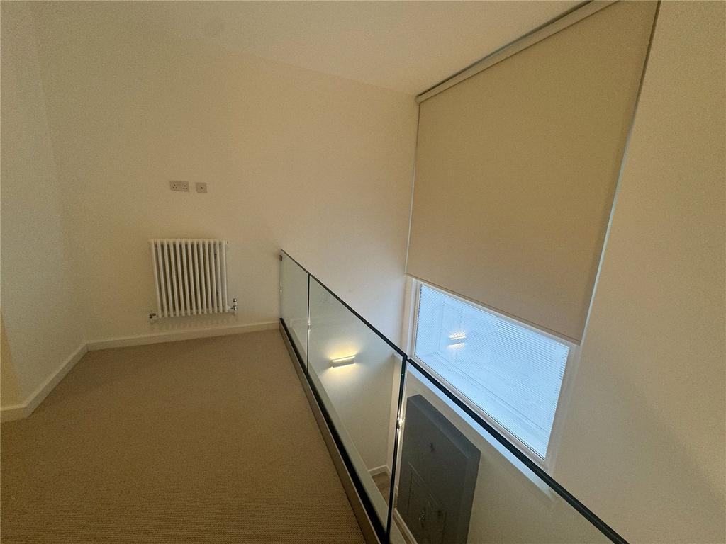 Flat 005