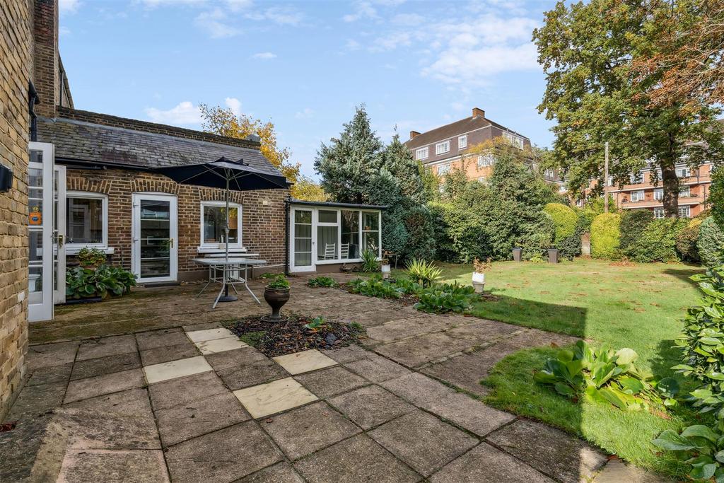 Burlington Gardens, W4 - FOR SALE