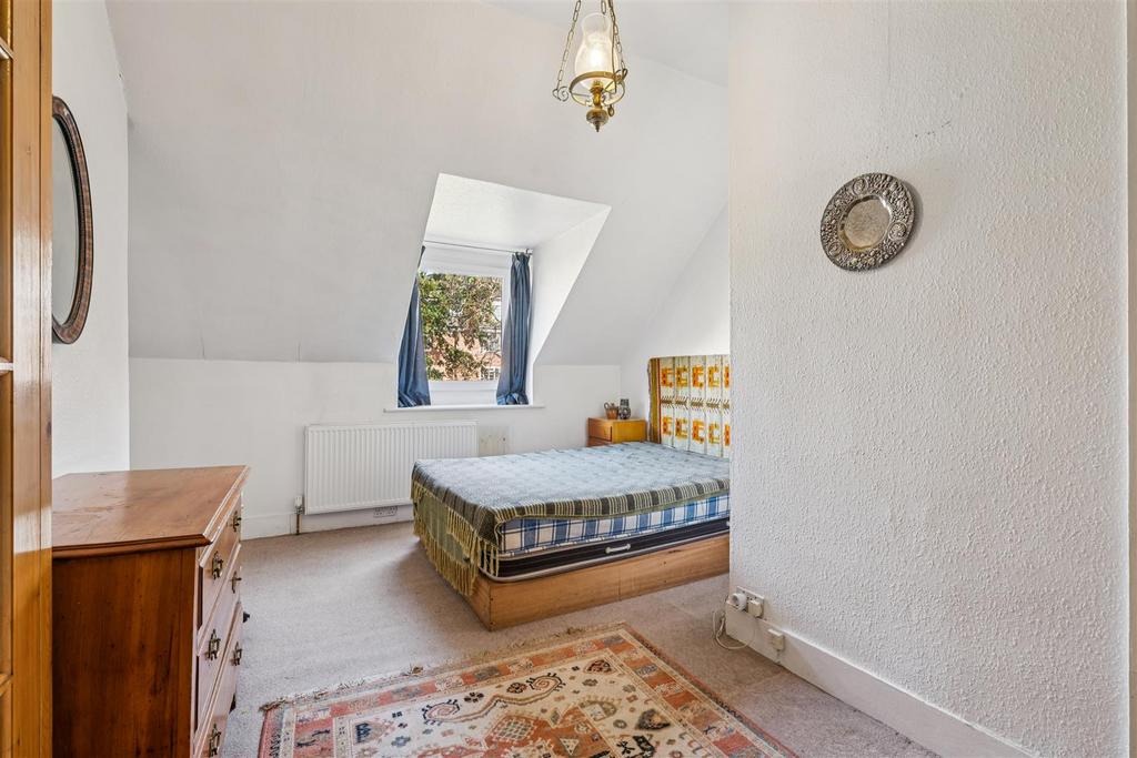 Burlington Gardens, W4 - FOR SALE