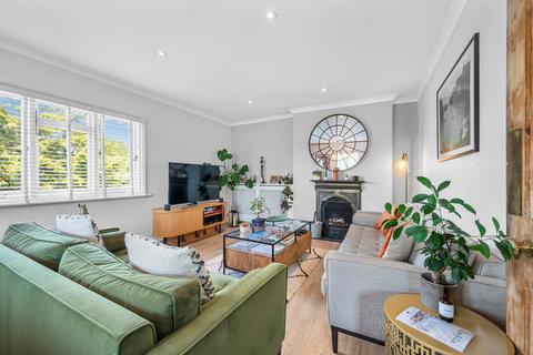 undefined, Rydens Road, Walton-on-Thames, KT12