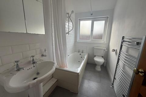 2 bedroom terraced house to rent, Northfield Road, Harborne, Birmingham