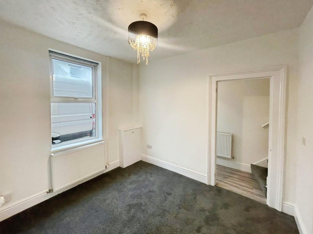 97c6e02e-Living 20 Room 203