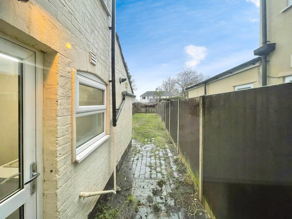 87ddae76-Back 20 Garden