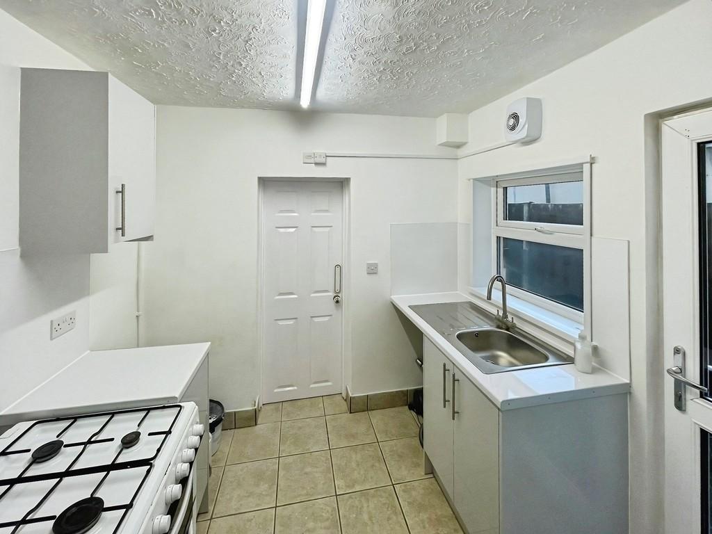 D40acd52-Kitchen 204