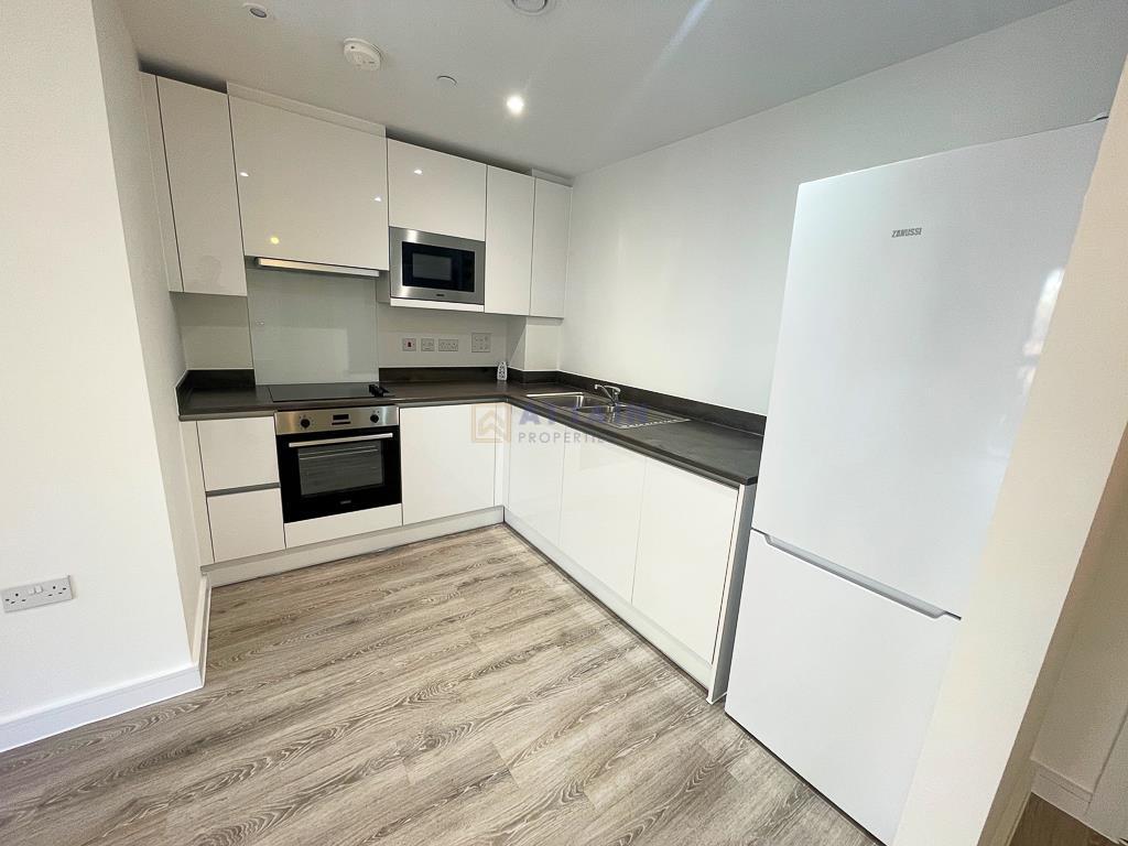 Kitchen Close.jpg