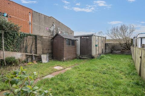 3 bedroom end of terrace house for sale, Longmead Avenue, Bristol BS7