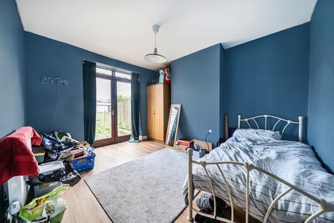3 bedroom end of terrace house for sale, Longmead Avenue, Bristol BS7