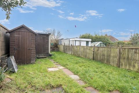 3 bedroom end of terrace house for sale, Longmead Avenue, Bristol BS7
