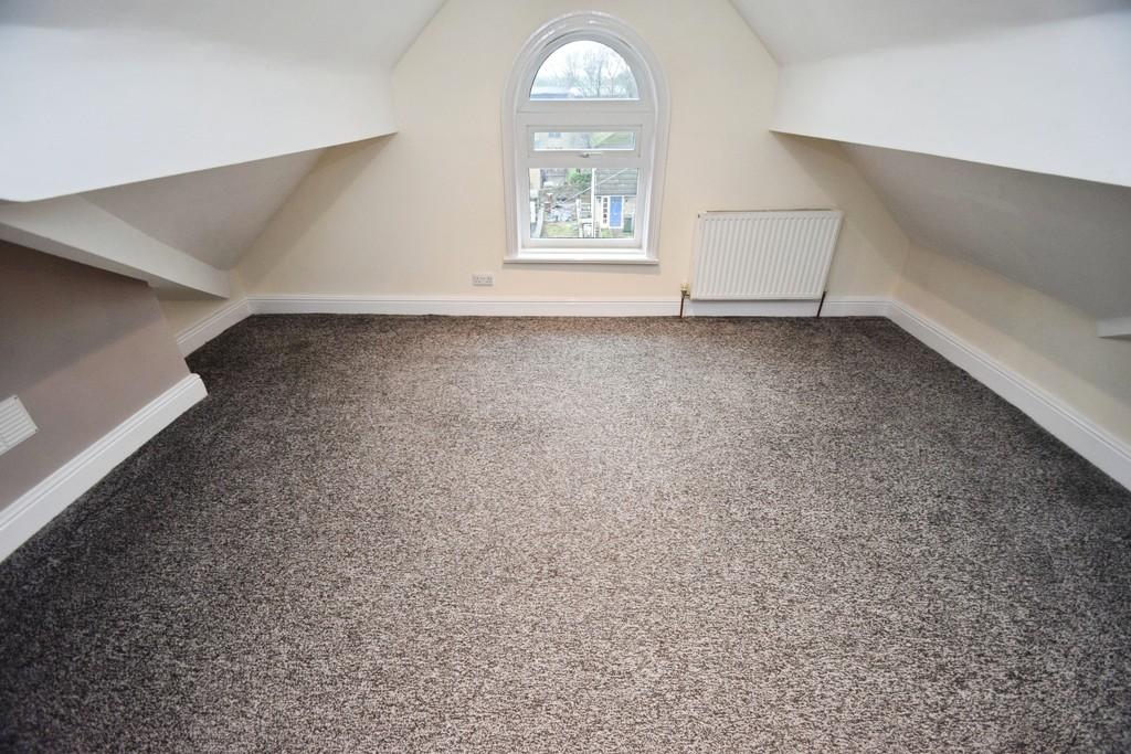 F7ee639e-Bedroom 203