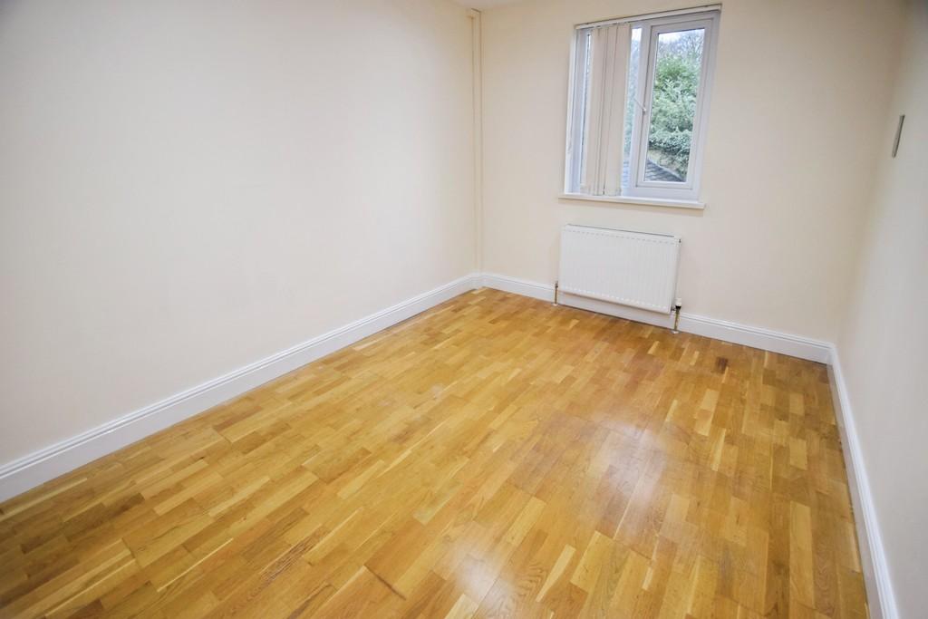 Fda00d5e-Bedroom 205