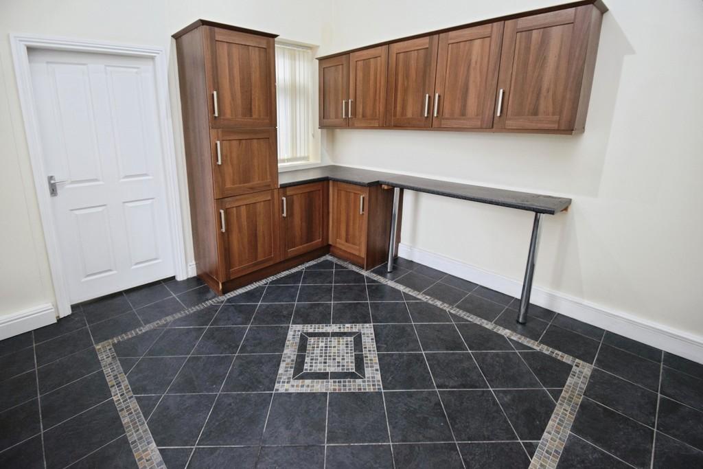Fb00023e-Extension 20kitchen