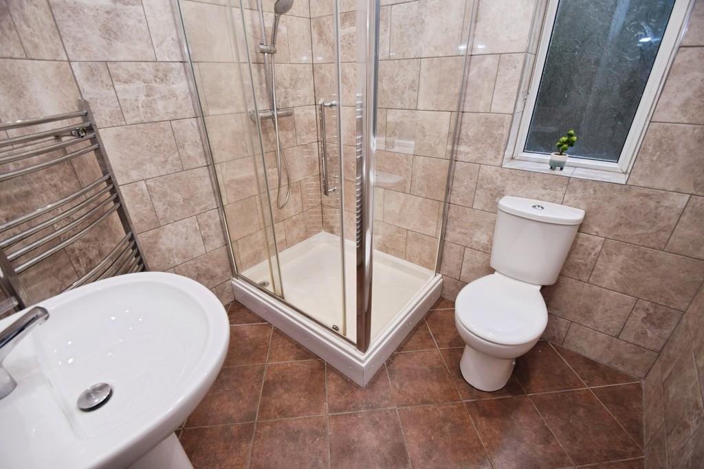 7b3e09a8-Bathroom 202