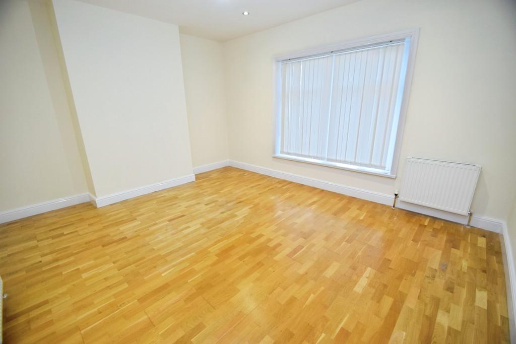 35eeff79-Bedroom 207