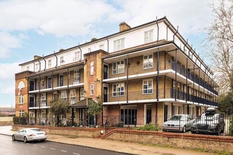 2 bedroom flat to rent, Rotherhithe Street, London SE16