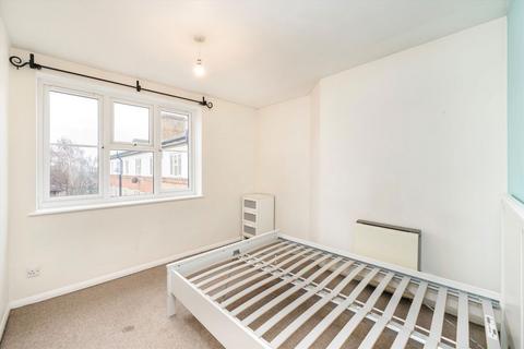 2 bedroom flat to rent, Rotherhithe Street, London SE16
