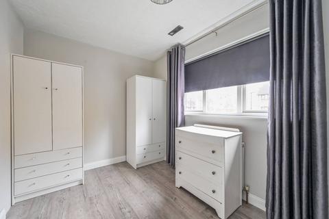 2 bedroom terraced house for sale, Newland Street, Silvertown, London, E16