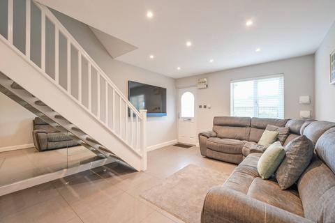 2 bedroom terraced house for sale, Newland Street, Silvertown, London, E16