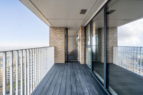 2 bedroom flat for sale, Lakeside Drive, Park Royal, London, NW10