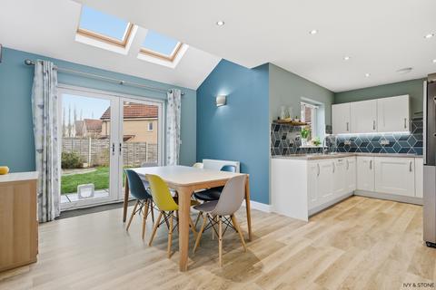 5 bedroom detached house for sale, Flitch Green, Dunmow, Essex, CM6