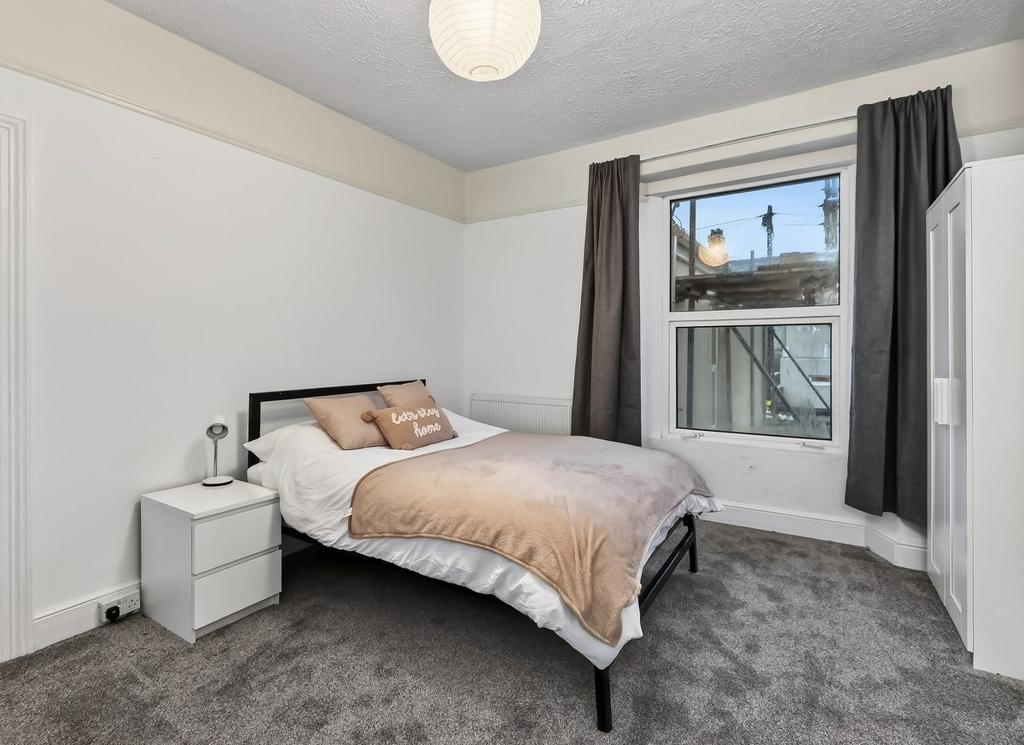 030 Bedroom 4