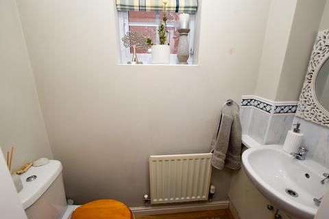 3 bedroom detached house for sale, Holbourn Crescent, Priorslee, Telford, TF2 9FD.