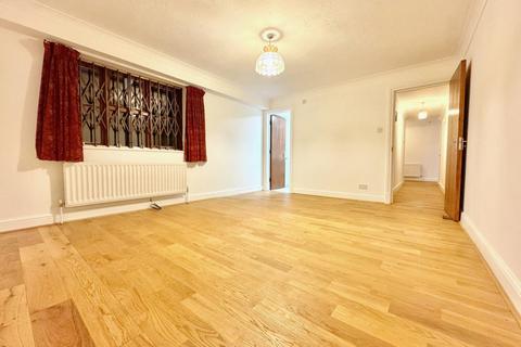 2 bedroom flat to rent, 111 Woodlands, Golders Green