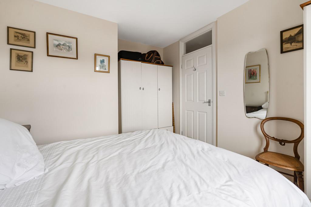 Bedroom 2 (2)