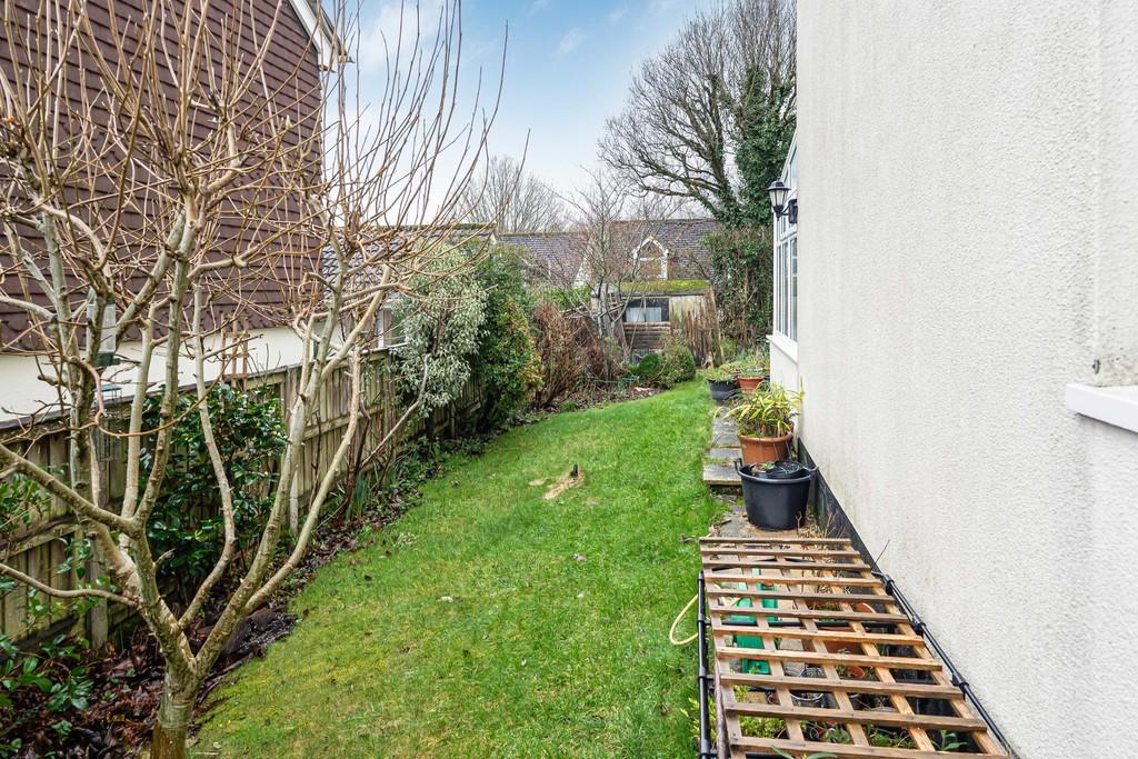 Side garden