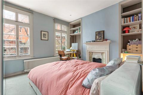 undefined, Newark Street, London, E1