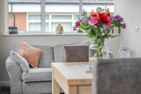 1 bedroom apartment for sale, Basingstoke Road, Reading RG7
