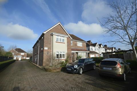 undefined, Kennards Court, Amersham HP6