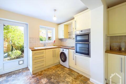 2 bedroom terraced house to rent, Bushy Close, Bletchley, MK3