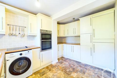 2 bedroom terraced house to rent, Bushy Close, Bletchley, MK3