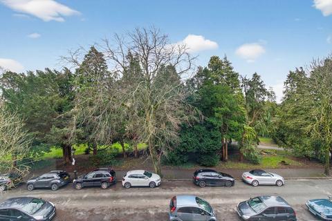 undefined, Victoria Square, Penarth CF64