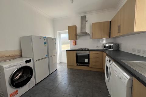 undefined, Wilton Avenue