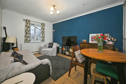 2 bedroom flat for sale, Newport Road, Cardiff, CF24