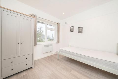 undefined, Cavendish Avenue, London W13