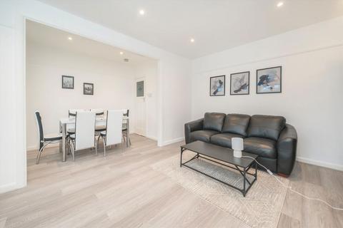 2 bedroom flat to rent, Cavendish Avenue, London W13