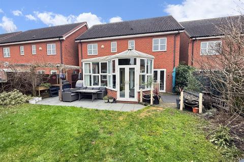 4 bedroom detached house for sale, Alderson Drive, Burton-On-Trent DE13