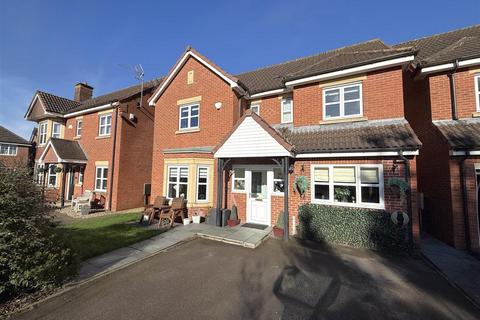 4 bedroom detached house for sale, Alderson Drive, Burton-On-Trent DE13