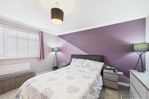 3 bedroom terraced house for sale, Culver Road, Basingstoke RG21