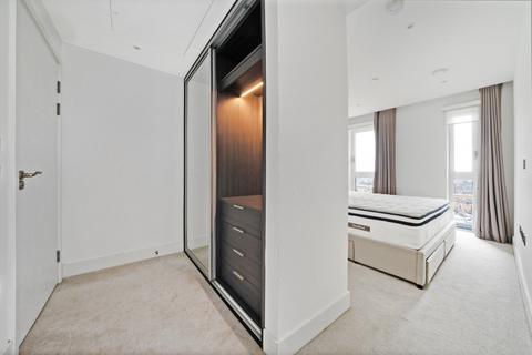 3 bedroom flat to rent, Wiverton Tower, 4 New Drum Street, London