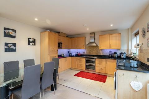 2 bedroom ground floor flat for sale, Tower Hill Road, Dorking