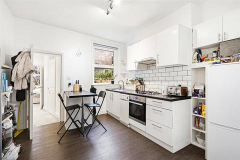 1 bedroom apartment to rent, Parkgate Road, London, SW11