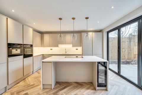 5 bedroom detached house for sale, Foxley Lane, West Purley