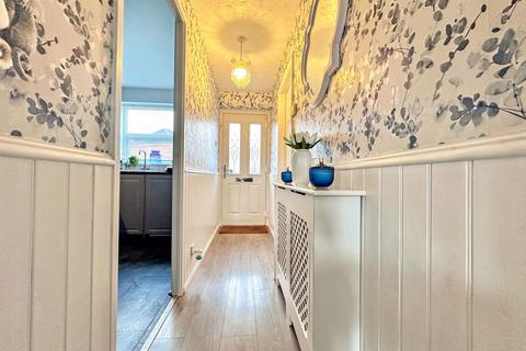 3 bedroom semi-detached house for sale, Edward Fisher Drive, TIPTON, DY4 8TZ